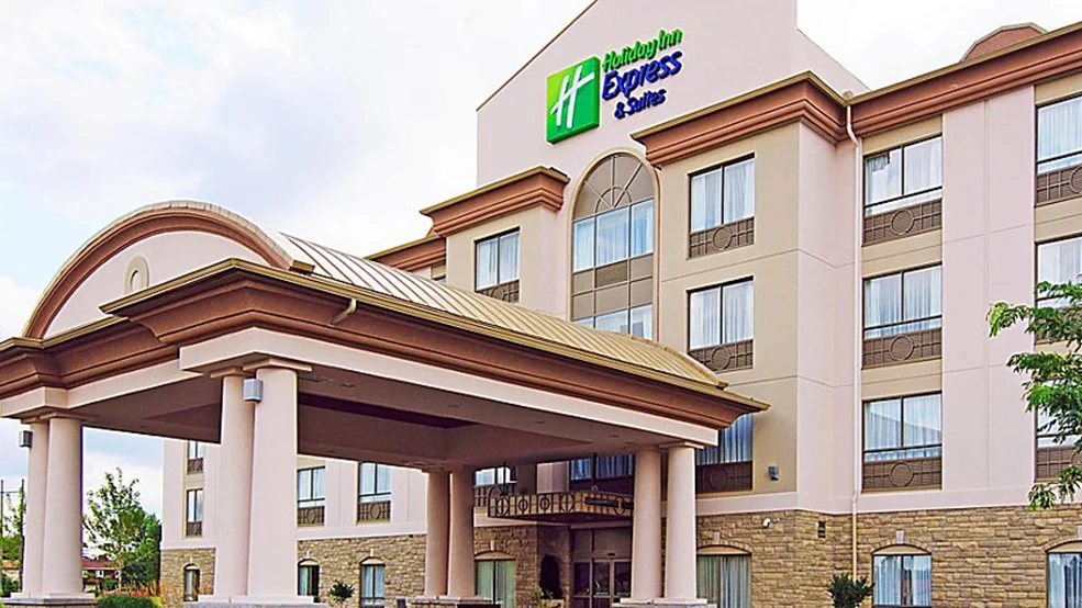 Holiday Inn Express Hotel & Suites Ottawa Airport