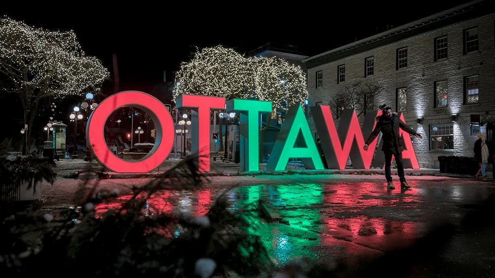Ottawa-Sign-Byward-Market-night-DSC7639-2-photographer-Southavy-Pathammavong.jpg