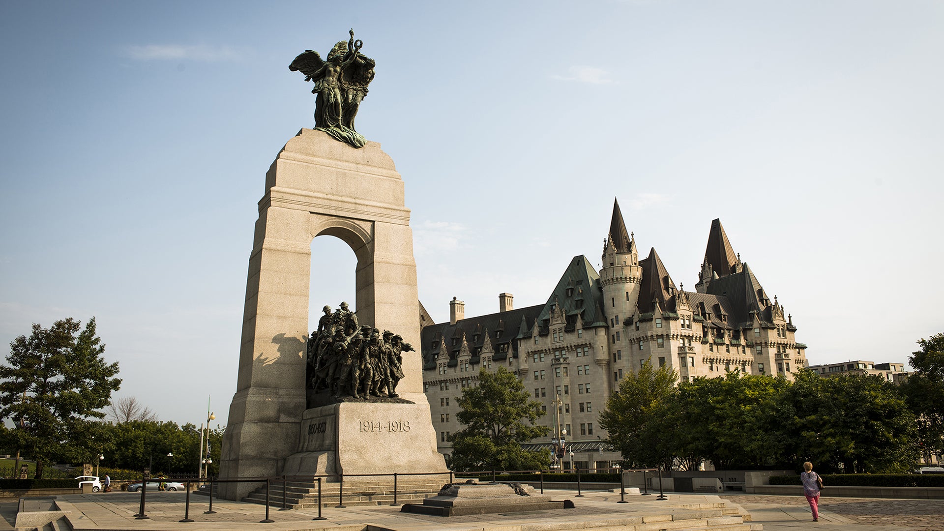 National War Memorial and Tomb of the Unknown Soldier