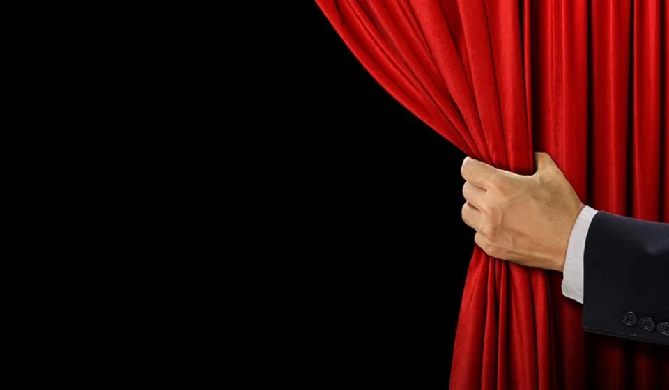 opening curtain theatre