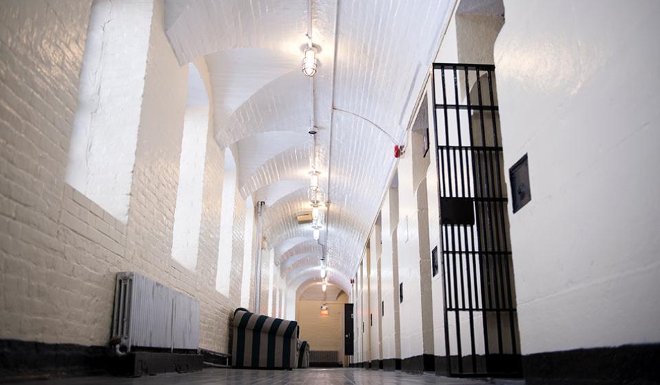 HI - Ottawa Jail Hostel
