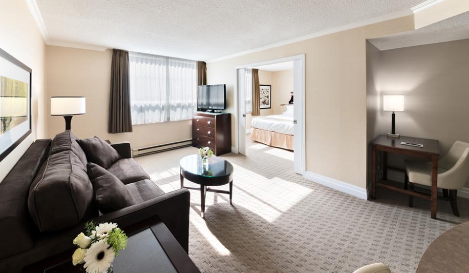 Albert at Bay Suite Hotel