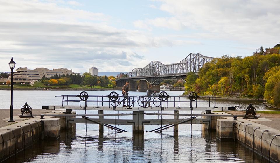 Rideau Canal, Cycling. Biking, fall