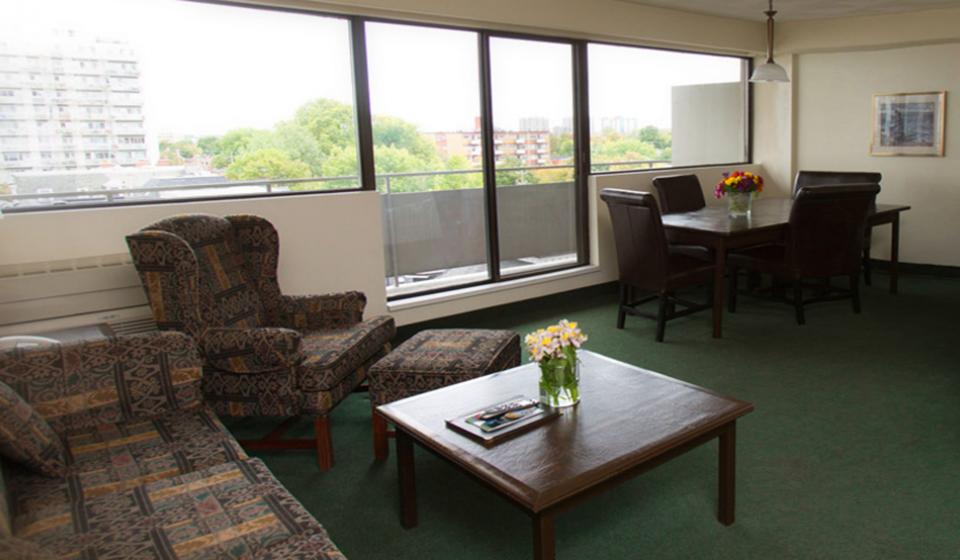 Business Inn & Suites