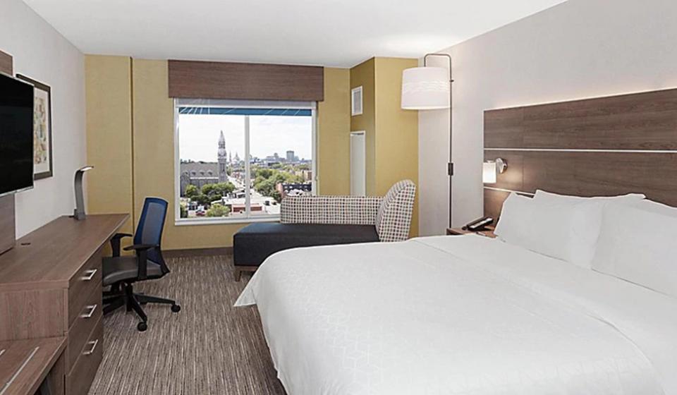 Holiday Inn Express & Suites Downtown Ottawa East