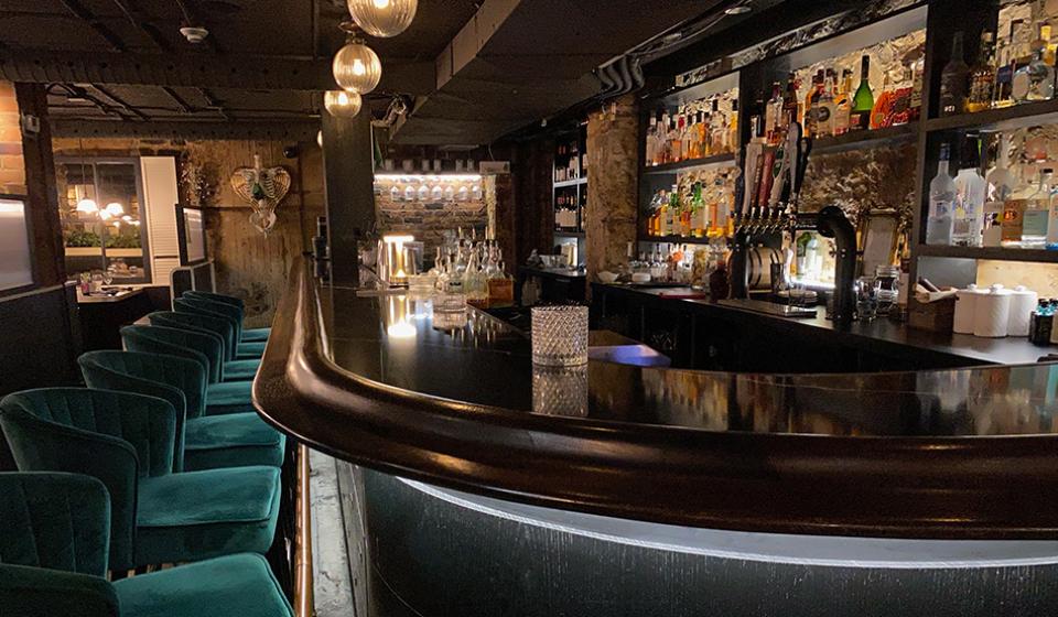 Apothecary Lounge