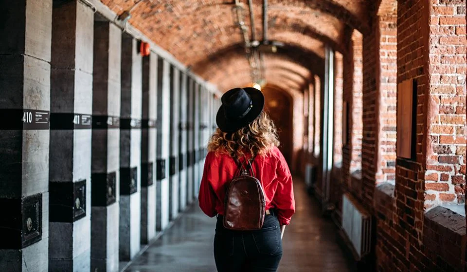 Saintlo Ottawa Jail Hostel