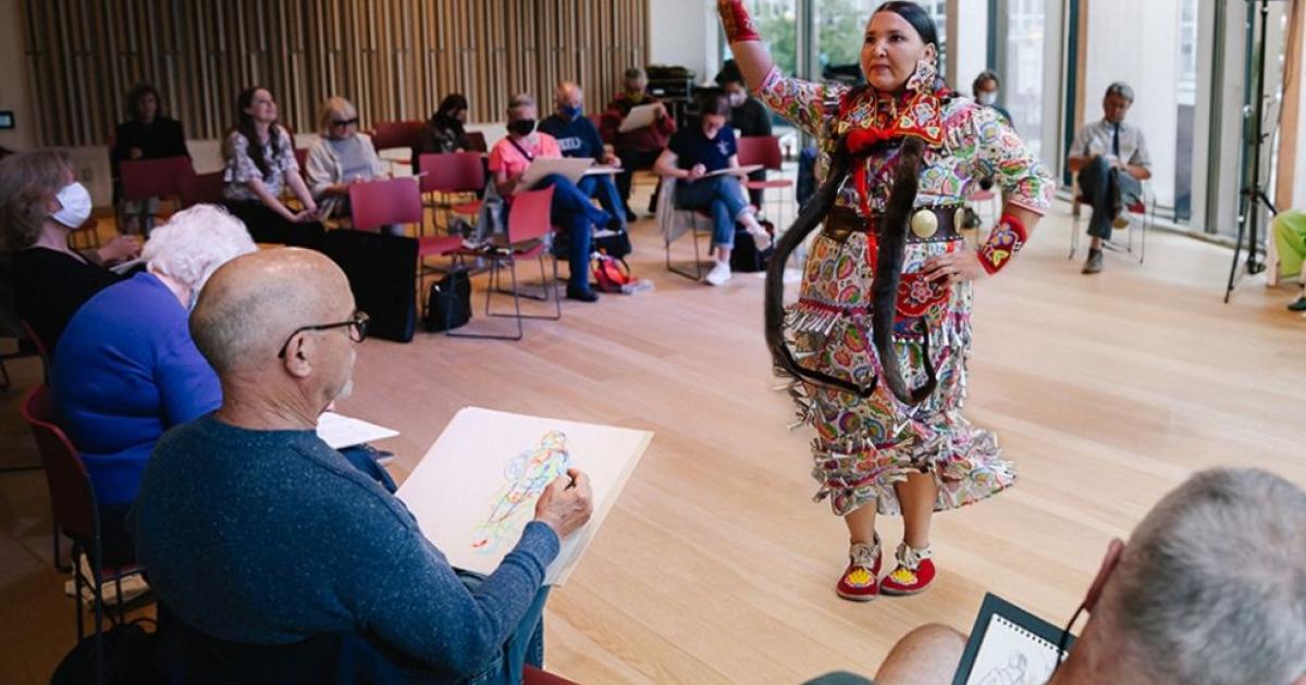 Powwow LifeDrawing Ottawa Tourism