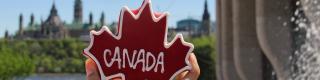 Canada cookie, Parliament, Ottawa River in the background	